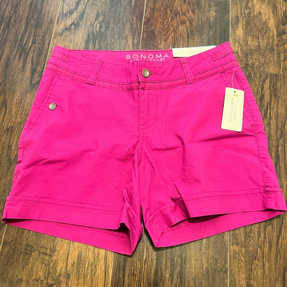 NWT!!  Women’s Sonoma shorts. Modern fit. Size 6